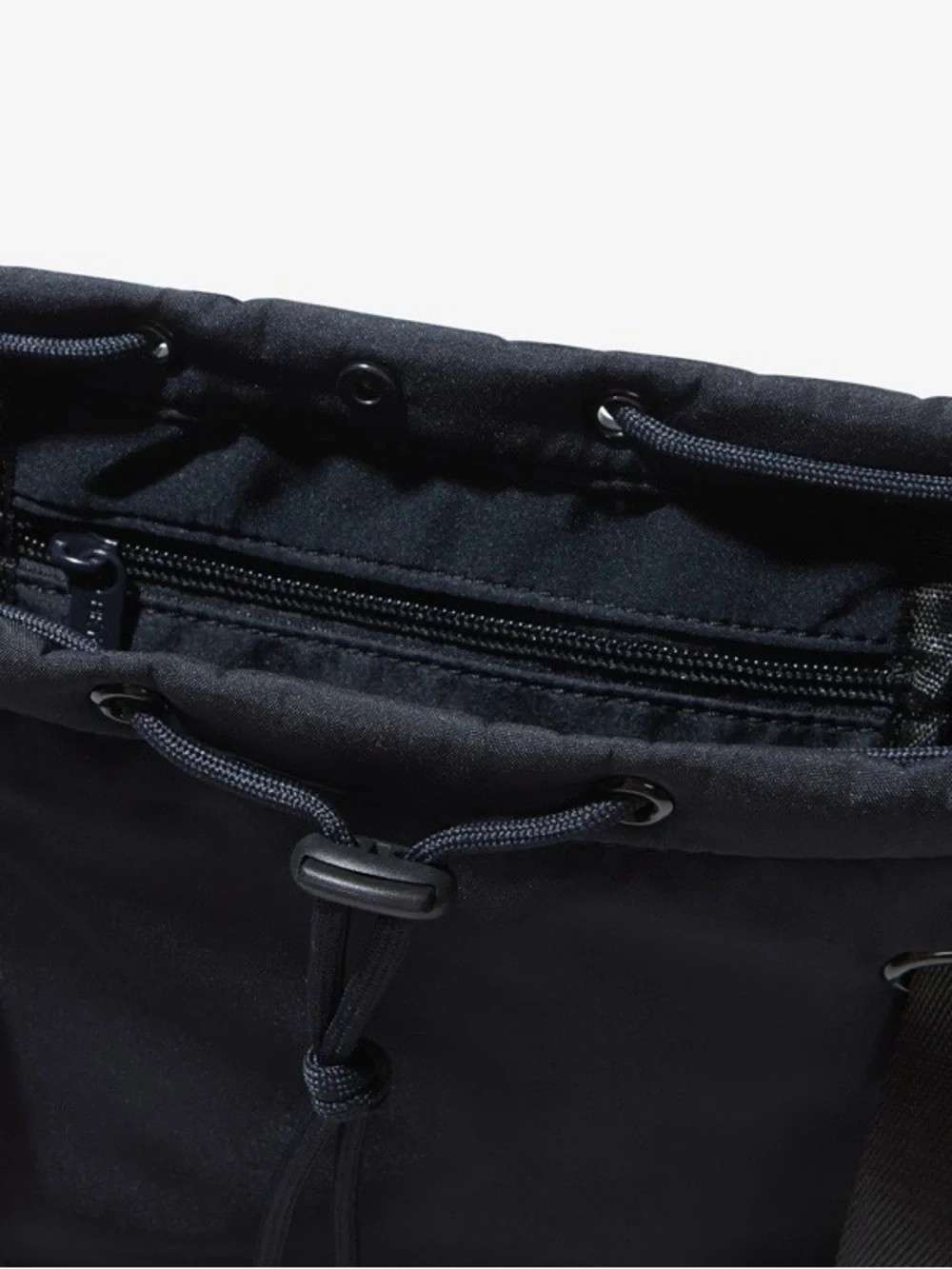 Beyond Yoga Black Drawstring Convertible Gym Backpack/Crossbody